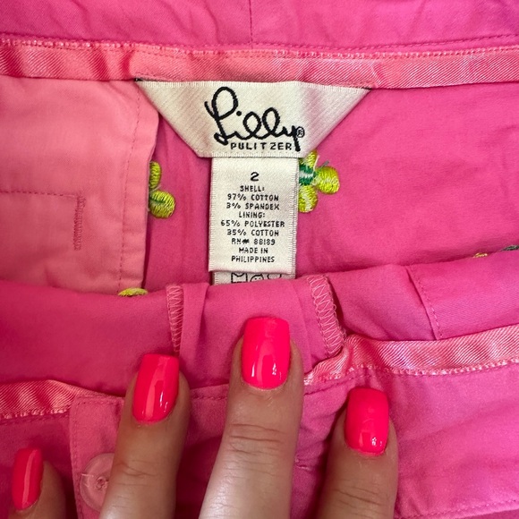 Lilly Pulitzer White label capris in size 2. EUC. Pink with embroidered detail. - Picture 10 of 14